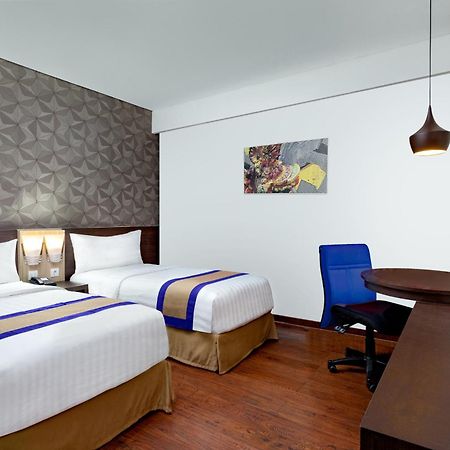 Aston Jember Hotel & Conference Center Экстерьер фото