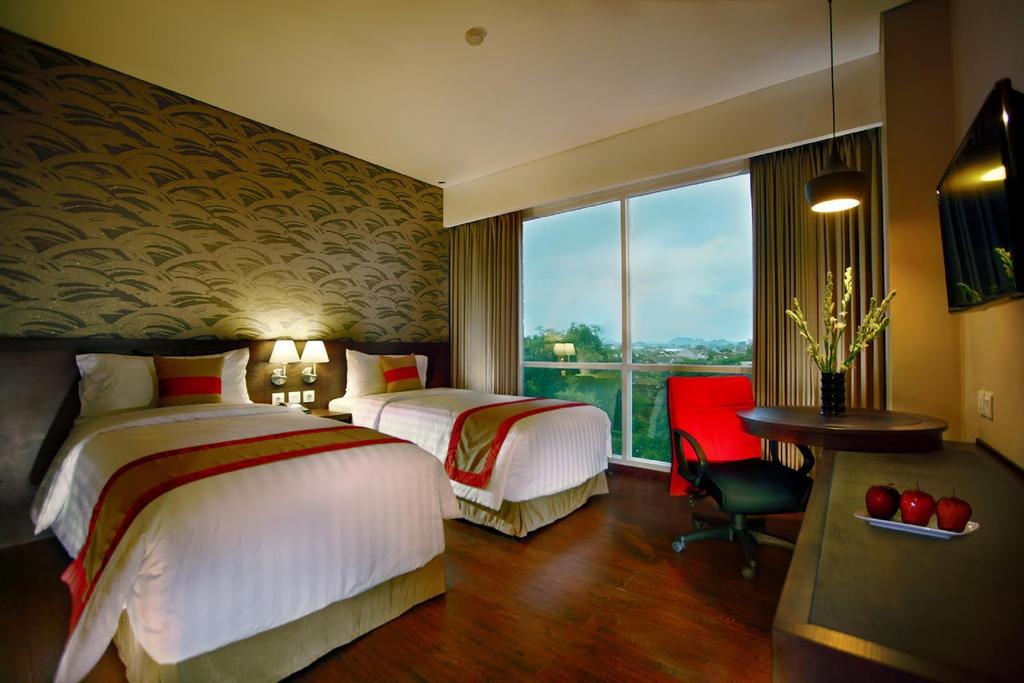 Aston Jember Hotel & Conference Center Экстерьер фото
