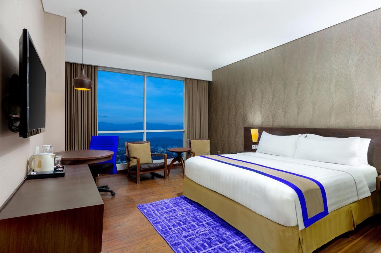 Aston Jember Hotel & Conference Center Экстерьер фото