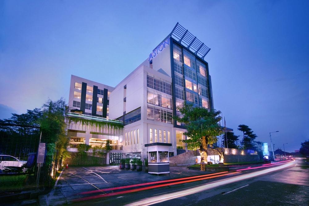 Aston Jember Hotel & Conference Center Экстерьер фото