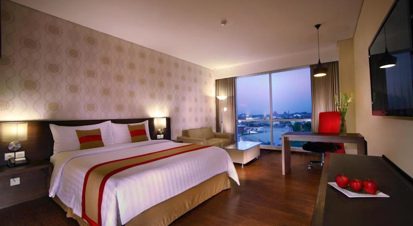 Aston Jember Hotel & Conference Center Экстерьер фото