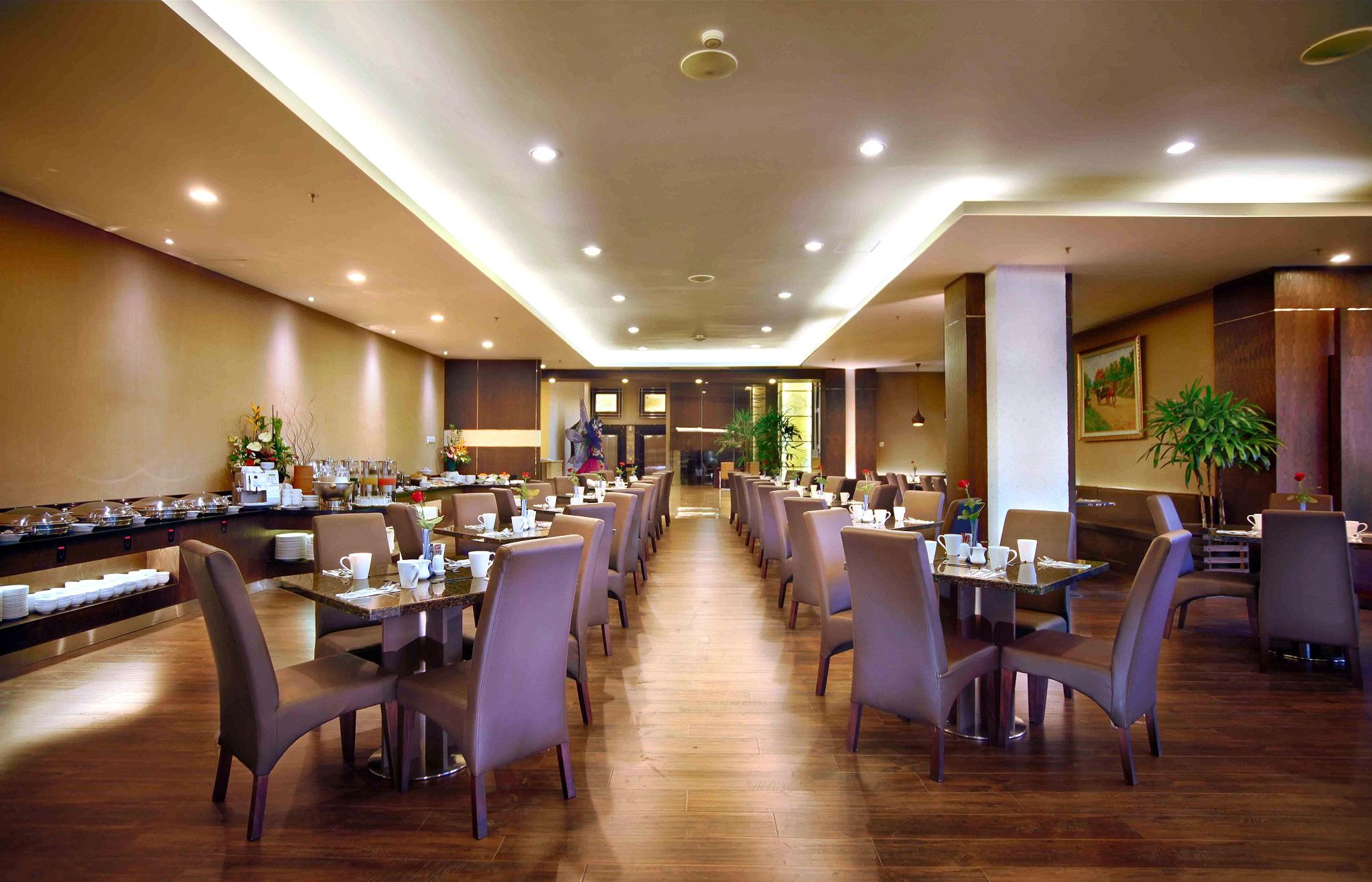 Aston Jember Hotel & Conference Center Экстерьер фото