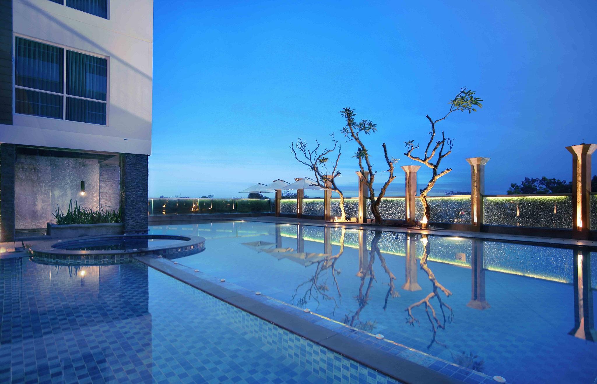 Aston Jember Hotel & Conference Center Экстерьер фото